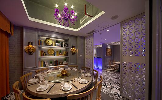 你們?cè)O(shè)計(jì)師收費(fèi)嗎？