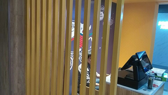 魚你在一起酸菜魚米飯餐廳裝修設(shè)計實拍圖